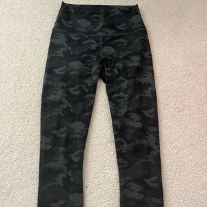 Fabletics power hold camp leggings